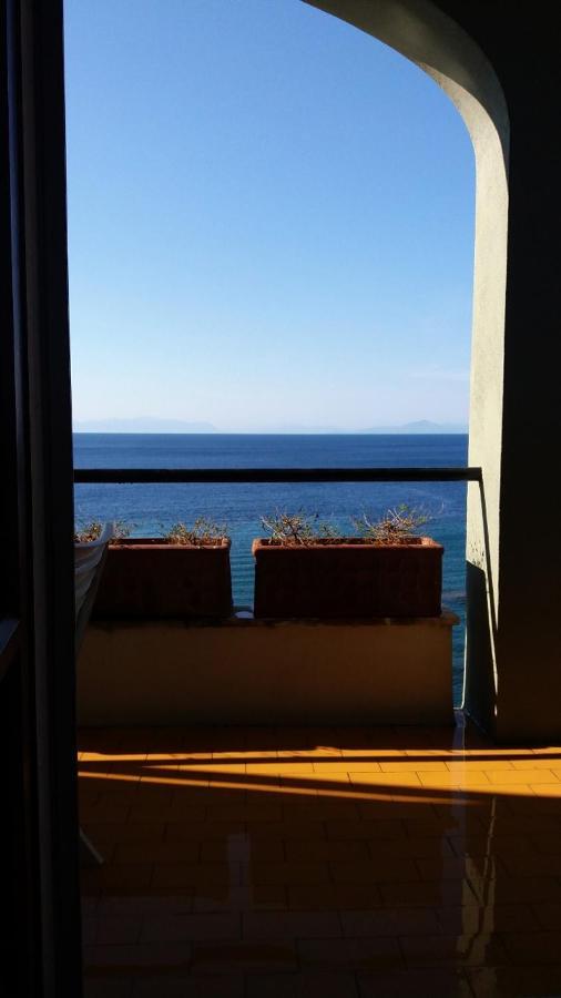 Ischia - Panoramic Apartment On The Sea Lacco Ameno  Dış mekan fotoğraf