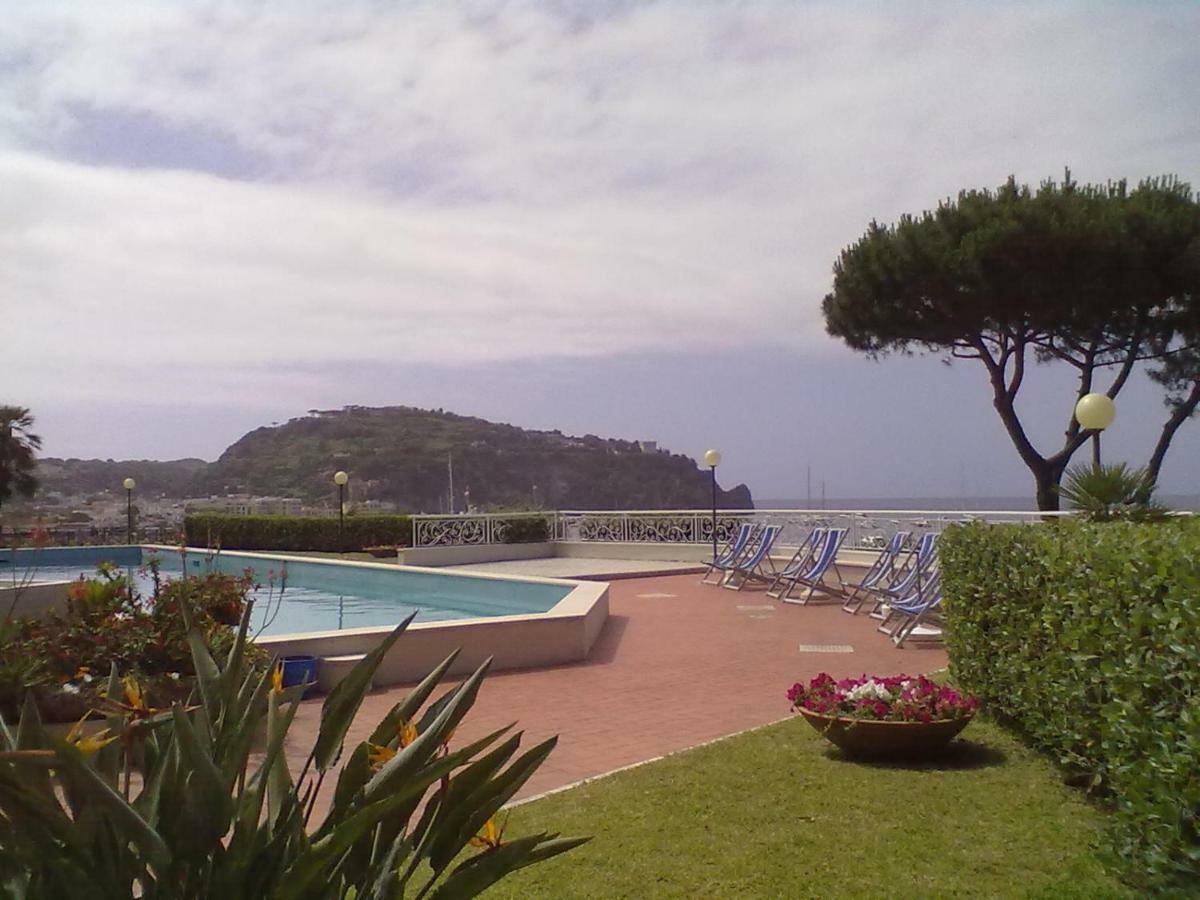 Ischia - Panoramic Apartment On The Sea Lacco Ameno  Dış mekan fotoğraf